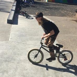 Meet your Posher, Robby